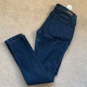 Levi's 524 Too Superlow Skinny Jeans